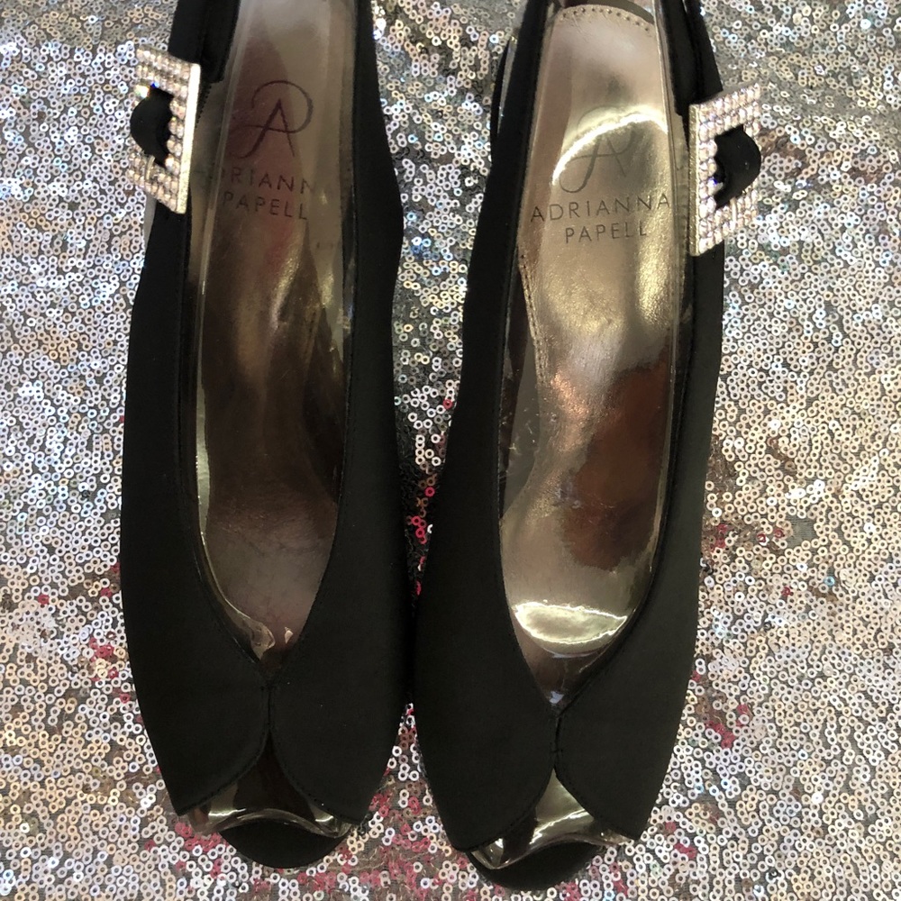 Adrianna Papell black  buckle stone shoe size8 with box